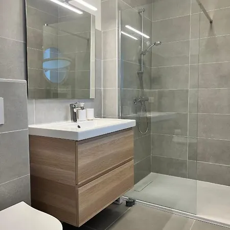 Apartment Cote Jardin: Spacious T3 Near Herault With Garden Terrace